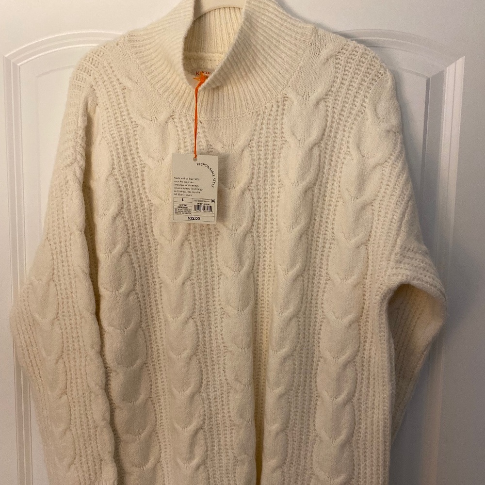Knox rose Tunic length sweater NWT